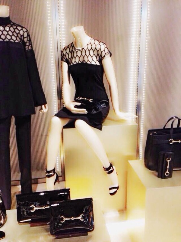 Để minh oan cho mình, Ngọc Trinh đã đưa ra bằng chứng rằng chiếc đầm của cô có nguồn gốc rõ ràng, và là một phiên bản tối giản hơn của chiếc đầm Gucci nguyên bản.