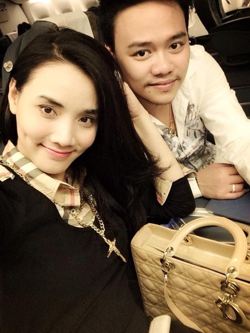 Nữ diễn viên và người yêu.