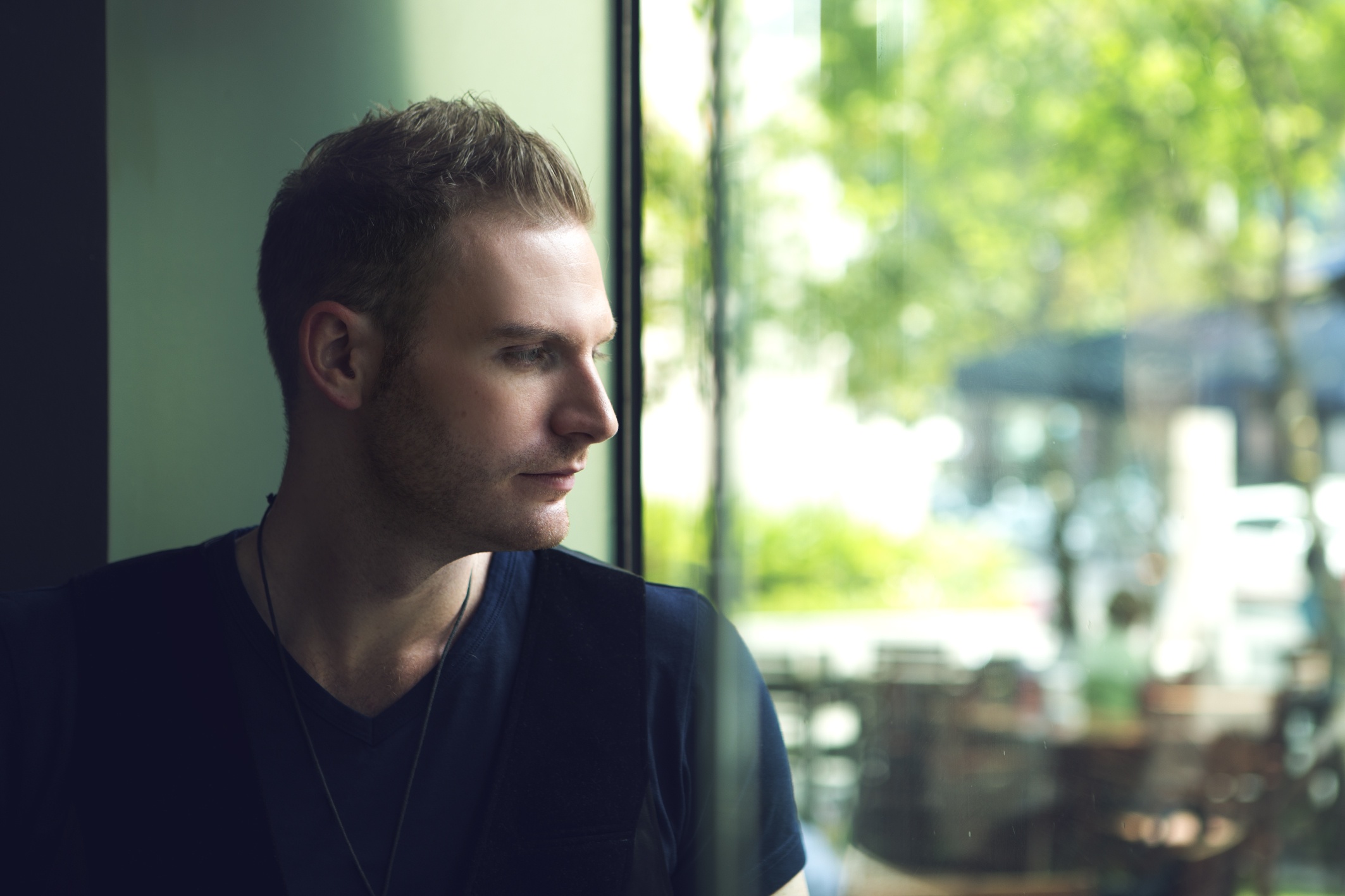 MV 'Chuyen tu nhung con duong' hinh anh