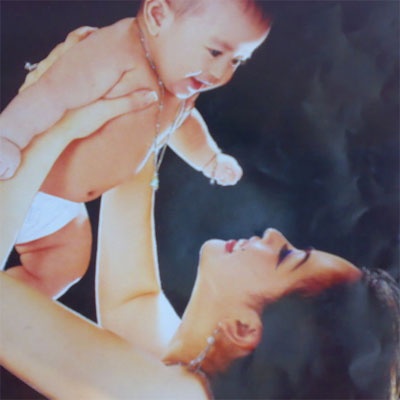 Những hình ảnh hiếm hoi về con gái được chị Chanh chia sẻ.