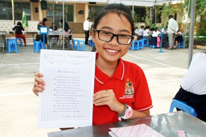 Phuong My Chi khoe bang diem cuoi ky toan 9, 10 hinh anh