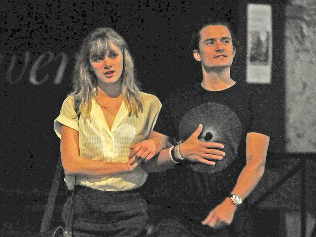 Vo cu phu nhan chuyen Orlando Bloom co tinh tre hinh anh