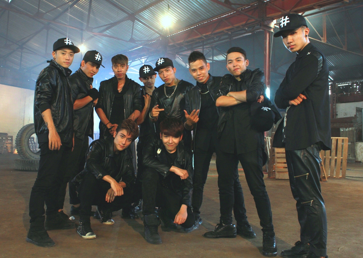 MV 'Ai Ai Ai' - La Thang hinh anh