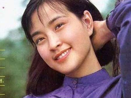 Luu Hieu Khanh bo chong dau tien vi cai tat nho doi hinh anh