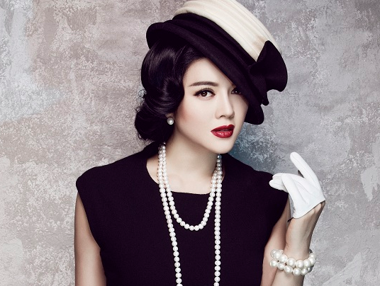 Hinh anh kin dao nhung kieu sa cua Ly Nha Ky hinh anh