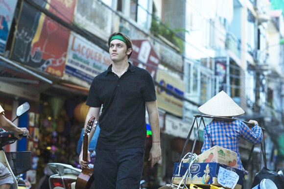 'Nong nan Ha Noi' - Lee Kirby hinh anh