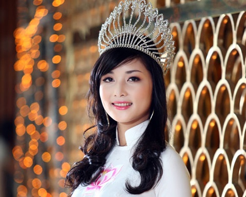 Su that ve nhung ban hop dong hoa hau hinh anh