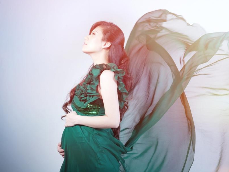 Dan Le sinh con trai thu hai hinh anh