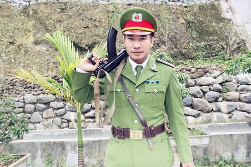 Bá Cường ngoài vai trò diễn viên còn được biết đến với vị trí phó đạo diễn của nhiều dự án phim đình đám.