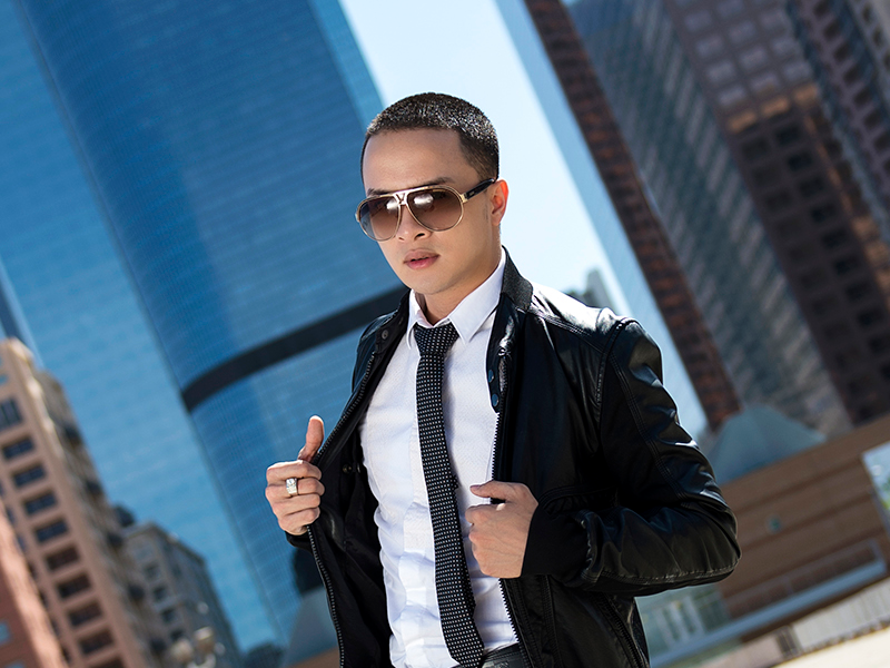 Cao Thai Son lich lam tren dat My sau khi tung MV moi hinh anh