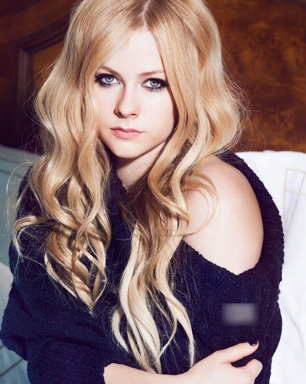 Đến bây giờ, những cái tên này vẫn còn được sử dụng rất phổ biến như một biệt danh thân mật mà fan dùng để gọi tên thần tượng. Avril Lavigne: Ái Vy Lan Vinh.