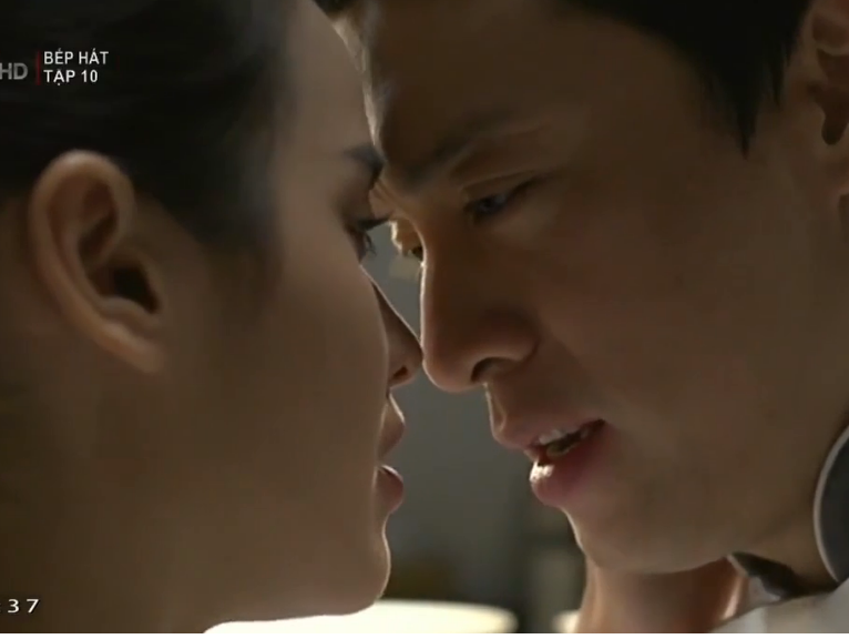 Lam Truong bat ngo cuong hon cap duoi trong 'Bep hat' hinh anh