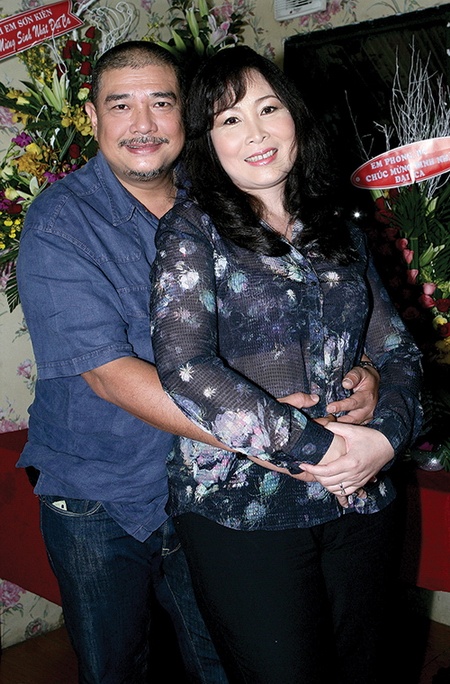 Cặp đôi Hồng Vân - Lê Tuấn Anh luôn mặn nồng hạnh phúc.