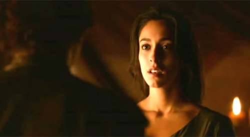 Cô nữ y tá chiến trường khiến nhà vua Robb Stark say mê.