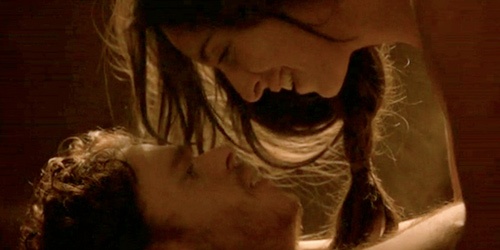 Cảnh yêu đương được cho là đẹp nhất của Game of Thrones.