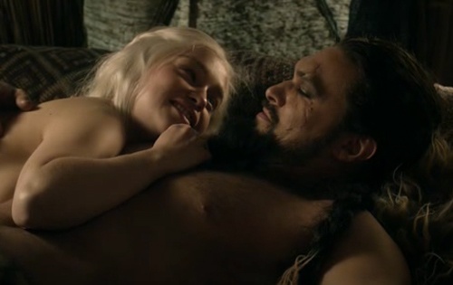 Trước khi trở thành cặp vợ chồng được yêu mến, Drogo và Daenerys từng đến với nhau vì tham vọng.