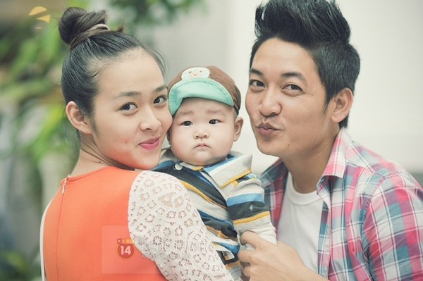 Cặp đôi nhanh chóng đón con trai đầu lòng kháu khỉnh, đáng yêu. 