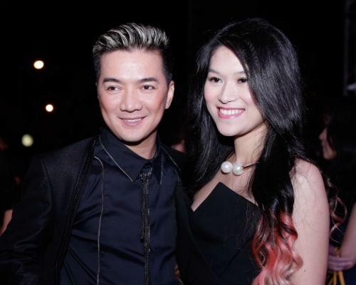 Mr. Dam rang ro dua nguoi dep 'Hiep si mu' di xem phim hinh anh