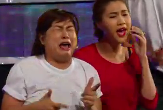 Kim Dung dat tay Minh Thuy di tren “Con duong mau xanh” hinh anh