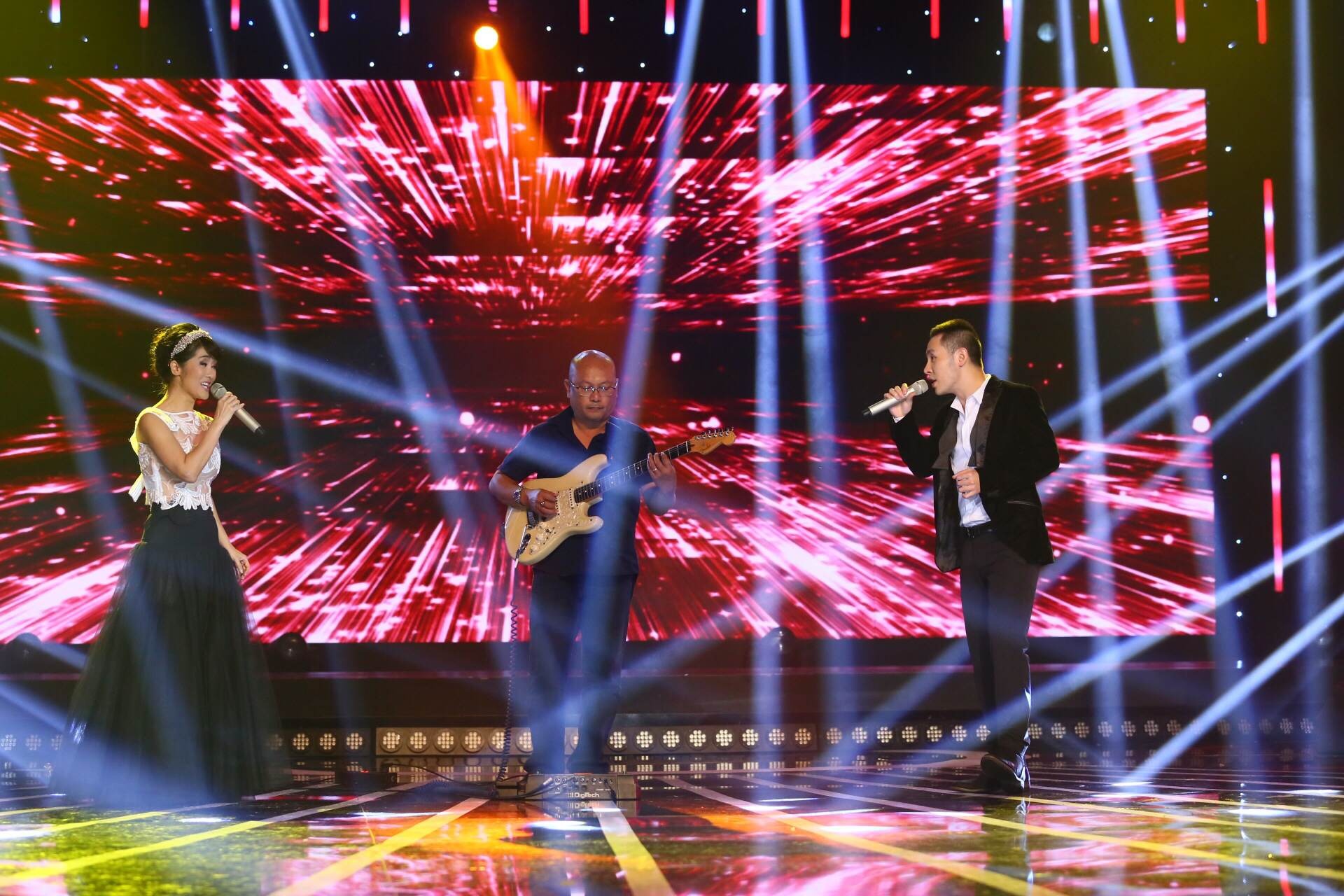 'Giot suong tren mi mat' - Hoang Hai, Hong Nhung hinh anh