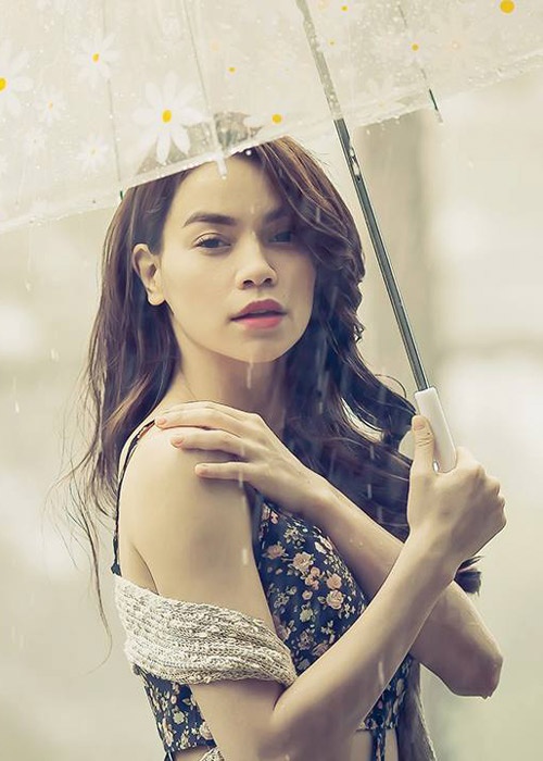 Hà Hồ và bọng mắt làm duyên đang là xu hướng rất hot của Hàn Quốc.