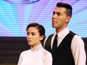 Yen Trang ngat xiu khi dang quang Buoc nhay hoan vu lan 2 hinh anh