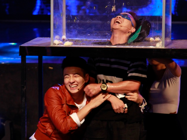 Ngo Kien Huy om chan khi Phuc Bo doi mat chuot bach hinh anh