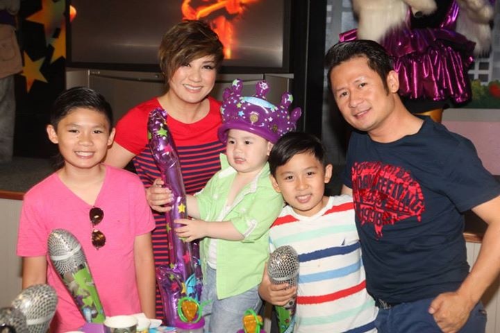 Gia dinh Bang Kieu doan tu trong sinh nhat cau ut Kenzi hinh anh