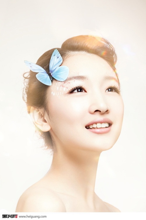 hư Sướng khoe vẻ mộc mạc, trong sáng ngoài đời.