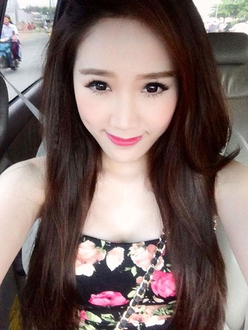 Bảo Thy và anh trai liên tục 