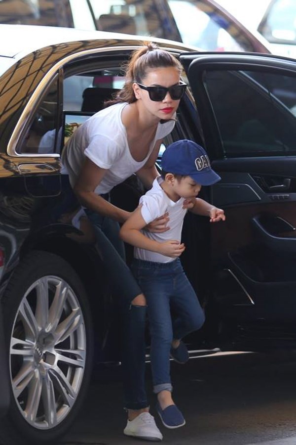 Việc không thường xuyên cùng Hà Hồ trong thời gian qua càng làm tin đồn tan vỡ của cặp đôi này tăng cao.