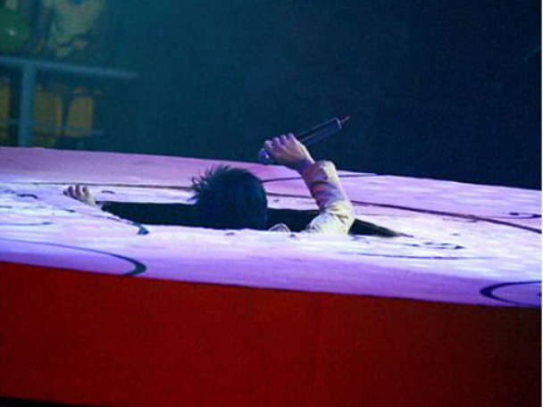 Dan Truong nga o giay thu 22 cua clip hinh anh