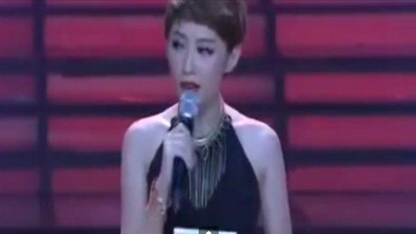 MC Yumi Duong 'xin trang phao tay' cho nan nhan vung bao hinh anh