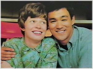 Bat mi chuyen tinh cua Ly Tieu Long voi co gai Tay hinh anh