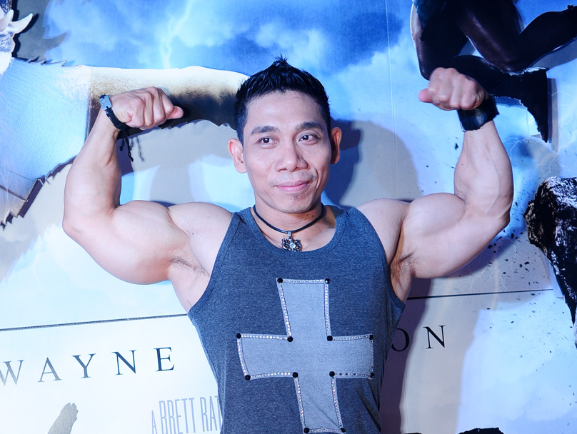 Pham Van Mach do than hinh luc si voi Hercules hinh anh