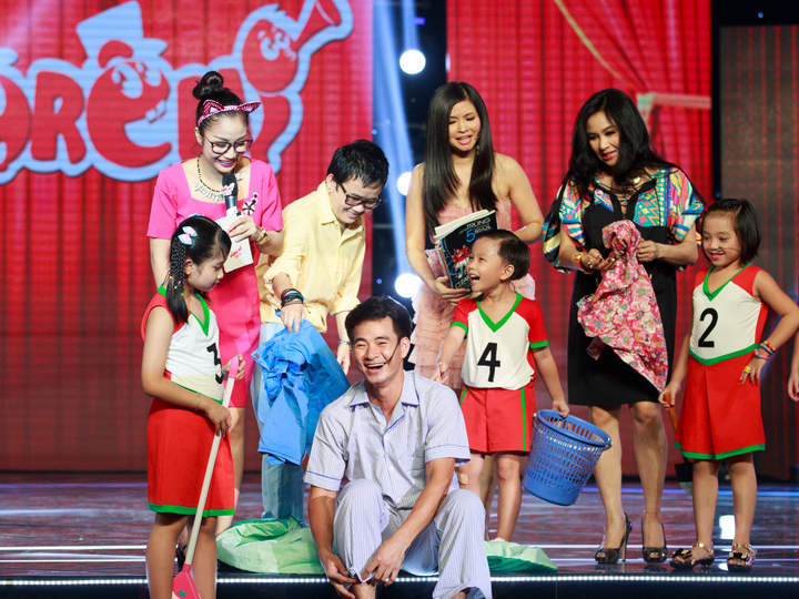 Xuan Bac bi Thanh Lam, Phuong Uyen lay trom quan ao hinh anh