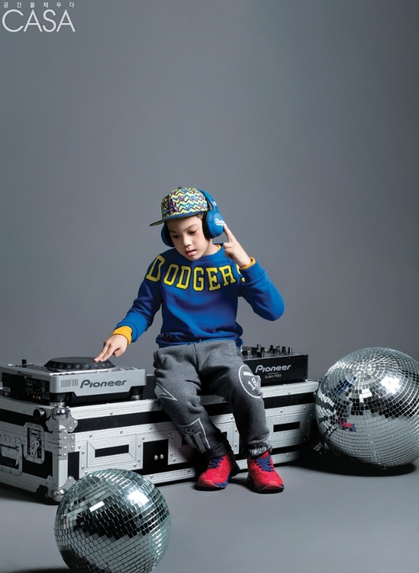 Dù cậu bé chưa từng xuất hiện trên sân khấu hay các chương trình TV nhưng có thể cảm nhận rõ ràng tiềm năng ngôi sao của Jordan. 