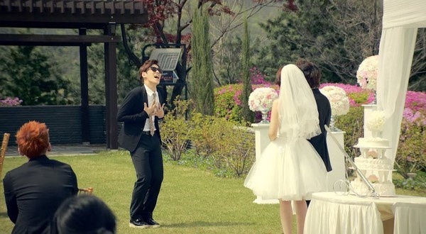 MV 'Beautiful Night' - Ulala Session hinh anh