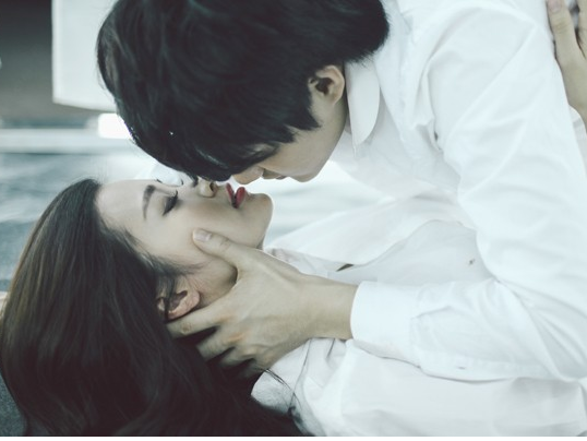 Dong Nhi bat ngo bi fan to dao y tuong trong MV tien ty hinh anh