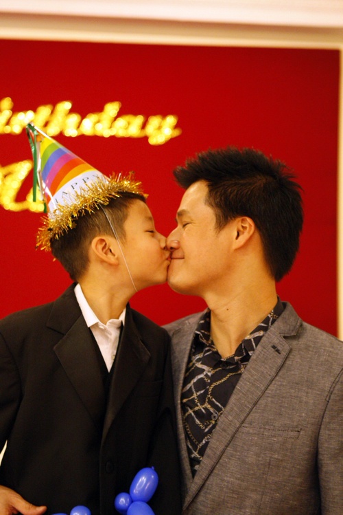 Quang Dũng và con trai 