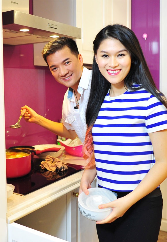 Ngọc Thanh Tâm từng xuất hiện trong khá nhiều liveshow và sản phẩm âm nhạc của Mr Đàm.