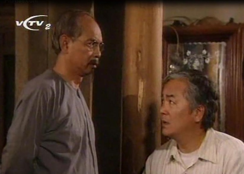 Nghệ sĩ Duy Thanh (bên phải) trong phim Đất và người.