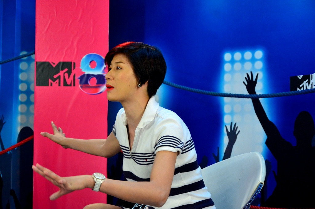 'Doi Do rat nguy hiem, doi Vang cuoi may dap gio' hinh anh