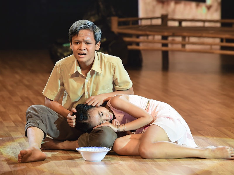 Giam khao Buoc nhay hoan vu roi le vi tiet muc tinh cha con hinh anh