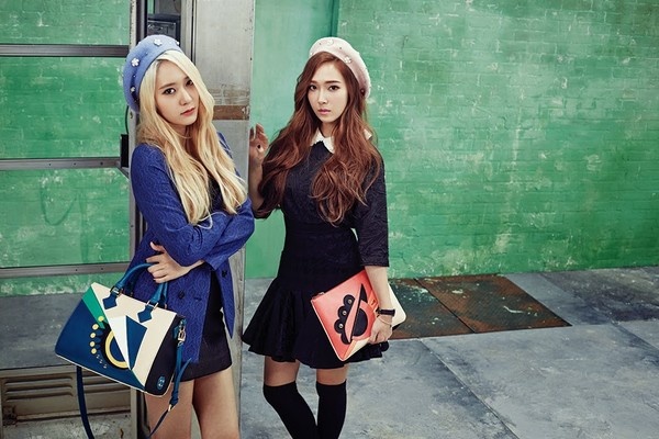 Hình ảnh trong chiến dịch quảng bá mùa Thu/Đông 2014 của Lapalette do Jessica và Krystal thể hiện.