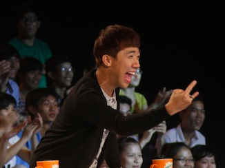 Tran Thanh noi 'yeu em' voi Tang Nhat Tue trong Ai dam hat hinh anh