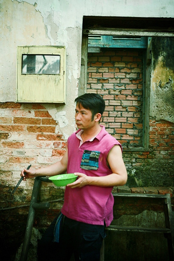 Thì ra đây chỉ là những hình ảnh trong bộ phim mới nhất của Bằng Kiều. Đây cũng là lần đầu tiên anh thử sức với phim điện ảnh.