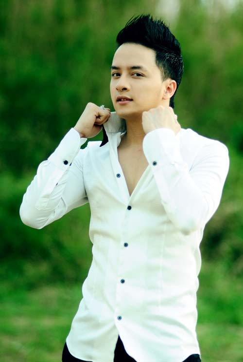 Cao Thái Sơn cũng bị ném đá vì nổ.