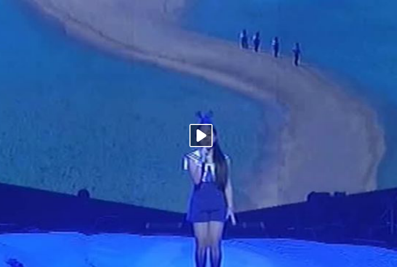 'Bay qua Bien Dong' - Linh Nhi hinh anh