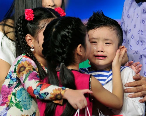 Thi sinh Do Re Mi khoc nhu mua trong dem cong bo ket qua hinh anh